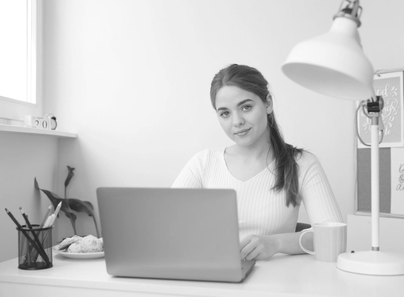 Gruppe von Finanzexperten beim kollaborativen Lernen